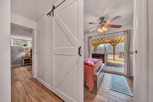 30 Crescent LN, Wirtz, VA 24184