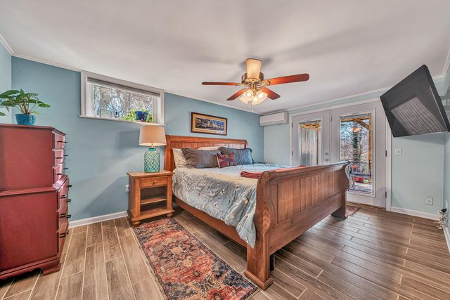 30 Crescent LN, Wirtz, VA 24184