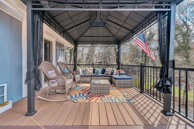 30 Crescent LN, Wirtz, VA 24184