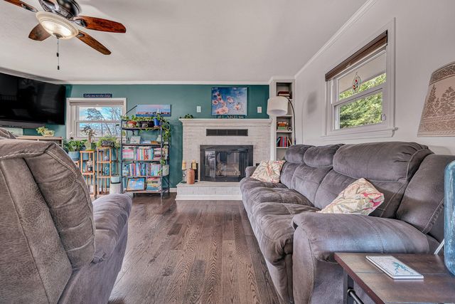 30 Crescent LN, Wirtz, VA 24184