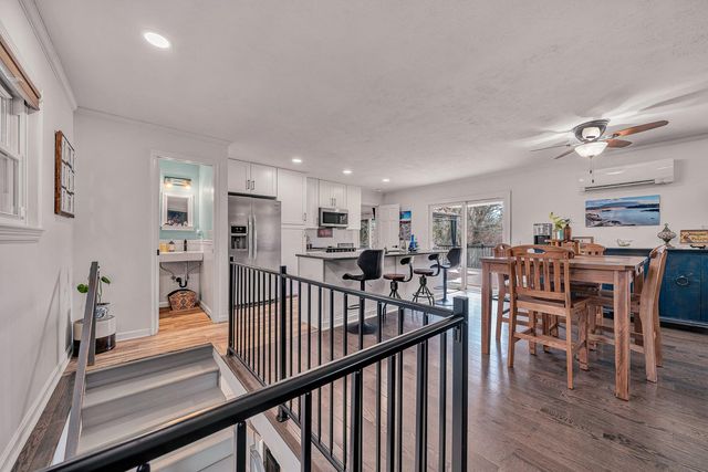 30 Crescent LN, Wirtz, VA 24184