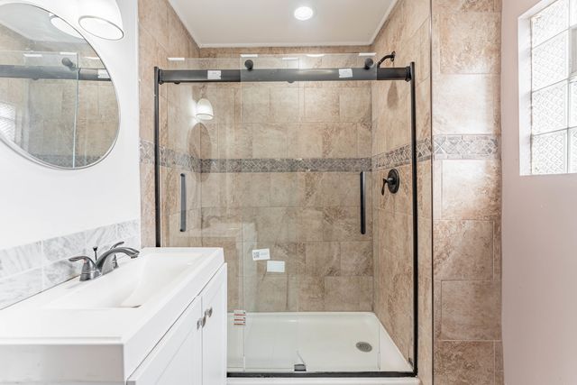 611 N Long Avenue, Chicago, IL 60644