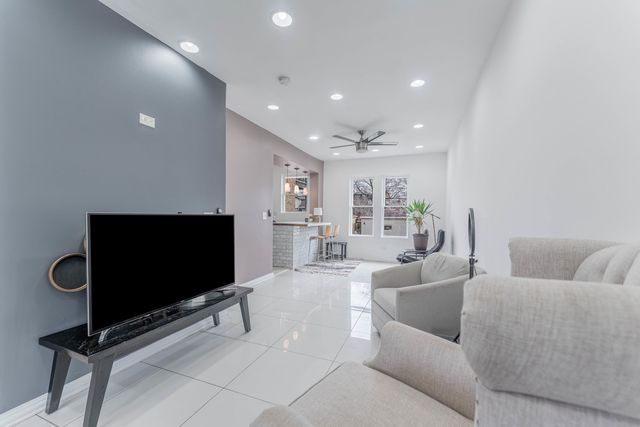 611 N Long Avenue, Chicago, IL 60644