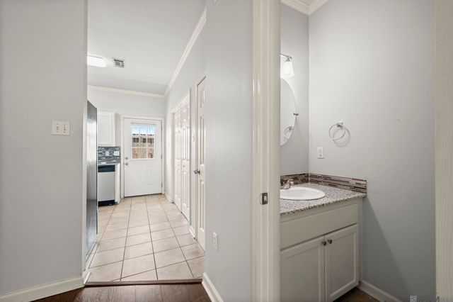 4106 Jefferson Woods Dr, Baton Rouge, LA 70809