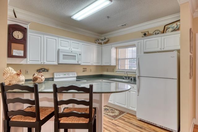 94 Glen Eagle Ct C202, Clayton, GA 30525