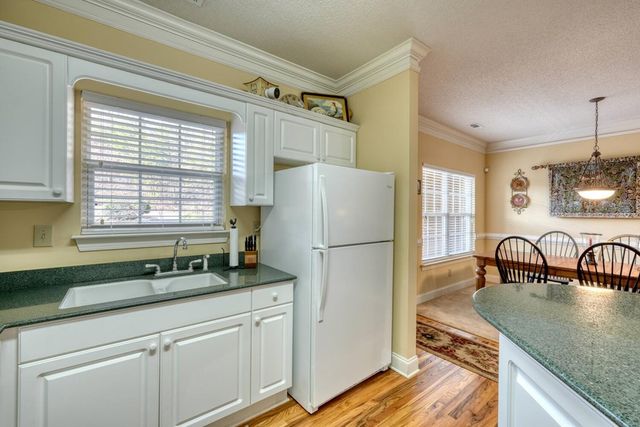 94 Glen Eagle Ct C202, Clayton, GA 30525