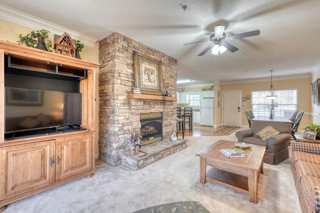 94 Glen Eagle Ct C202, Clayton, GA 30525