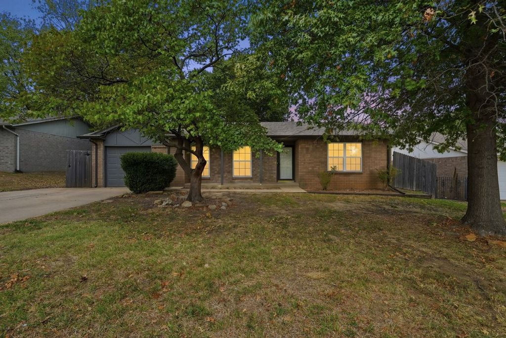 607 W 150th Street S, Glenpool, OK 74033