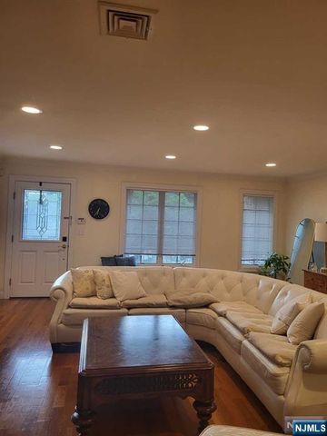 526 Hillside Avenue B, Palisades Park, NJ 07650