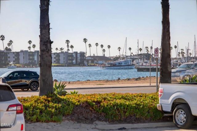 2916 Lakeshore Court, Oxnard, CA 93035