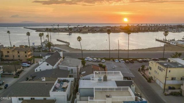 2916 Lakeshore Court, Oxnard, CA 93035