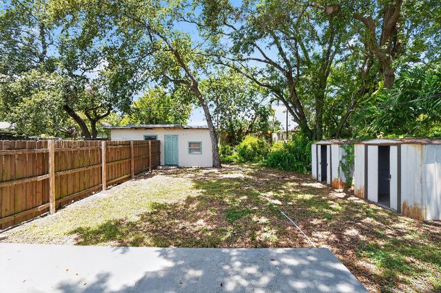 208 SW 2ND Place 1-2, Dania Beach, FL 33004