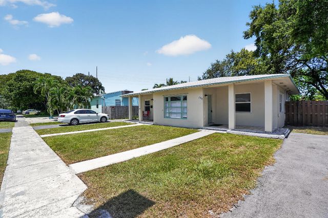 208 SW 2ND Place 1-2, Dania Beach, FL 33004