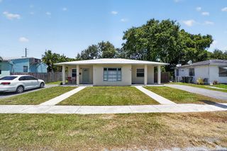 208 SW 2ND Place 1-2, Dania Beach, FL 33004