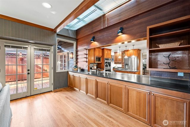 8902 Park Ridge Drive W, University Place, WA 98467