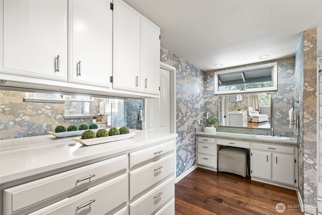 8902 Park Ridge Drive W, University Place, WA 98467