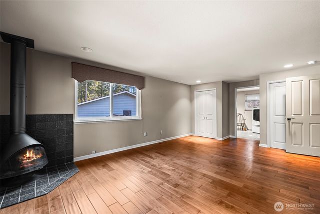 8902 Park Ridge Drive W, University Place, WA 98467