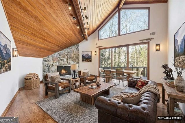 562 Pine Valley Road SE, Marietta, GA 30067