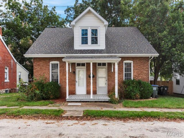 306 Walnut Street, Waterloo, IL 62298