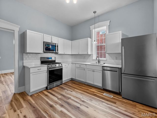 306 Walnut Street, Waterloo, IL 62298