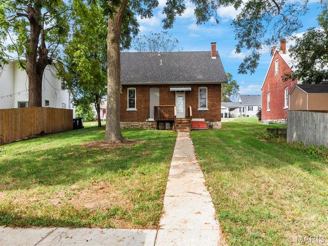 306 Walnut Street, Waterloo, IL 62298