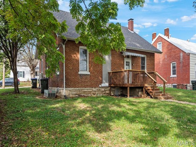 306 Walnut Street, Waterloo, IL 62298