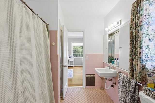 3411 Bull Street, Savannah, GA 31405