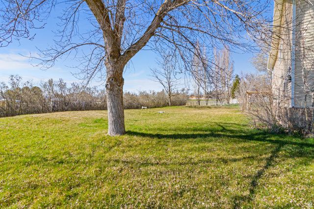 307 S 400 E, Hyde Park, UT 84318