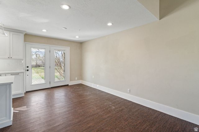 307 S 400 E, Hyde Park, UT 84318