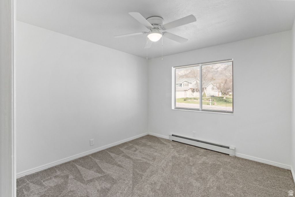 Image 16 of property listing at 307 S 400 E, Hyde Park, UT 84318