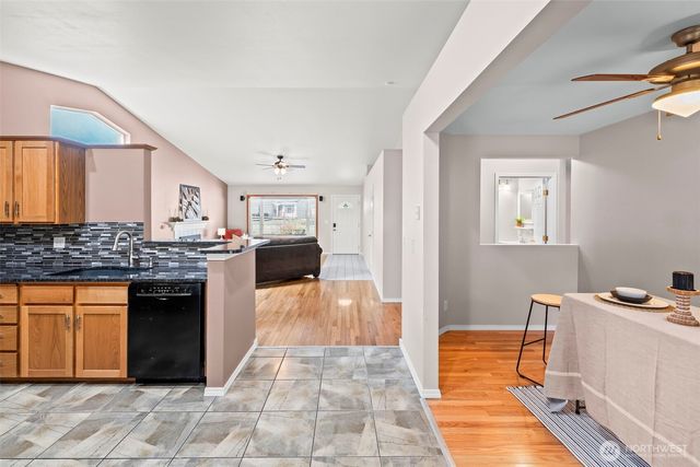 6840 Troy Lane NE, Bremerton, WA 98311