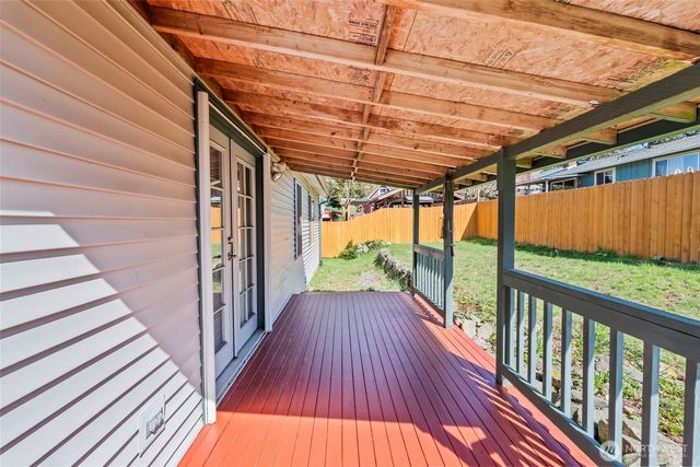 6840 Troy Lane NE, Bremerton, WA 98311