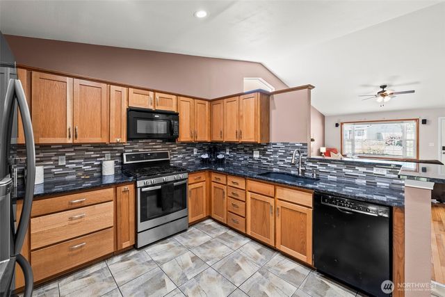 6840 Troy Lane NE, Bremerton, WA 98311