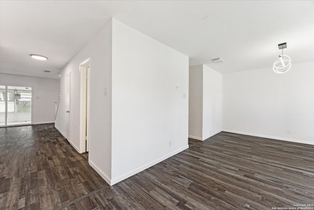7310 Roveen Trail, San Antonio, TX 78244