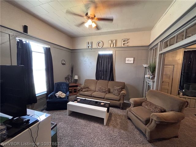 904 S 17th Street, Fort Smith, AR 72901