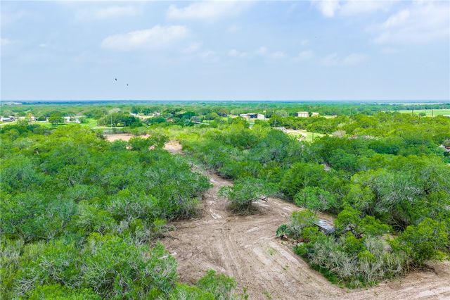 0123 N Highway 281, Alice, TX 78332