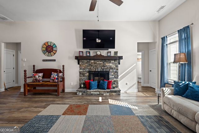 194 Bluff Mill Farms Drive, Senoia, GA 30276