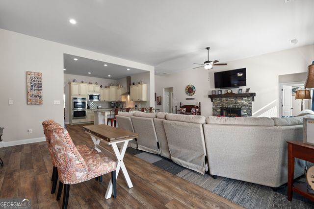 194 Bluff Mill Farms Drive, Senoia, GA 30276