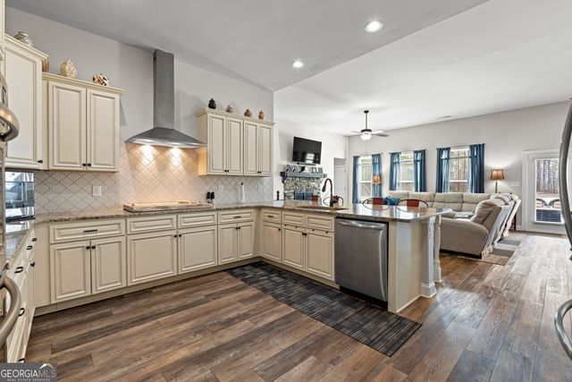 194 Bluff Mill Farms Drive, Senoia, GA 30276