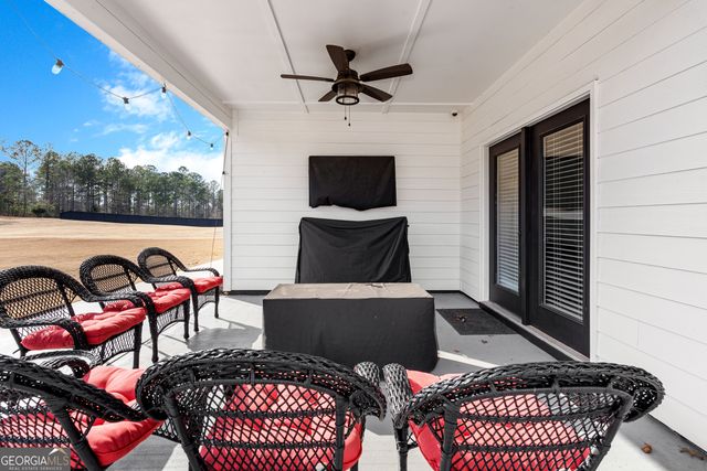 194 Bluff Mill Farms Drive, Senoia, GA 30276