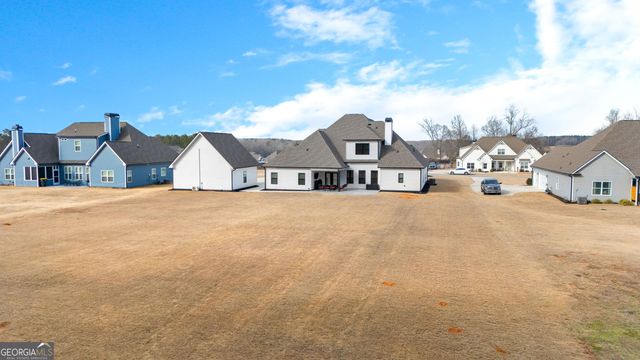 194 Bluff Mill Farms Drive, Senoia, GA 30276