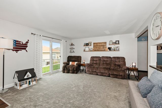7934 164th Place 7934, Tinley Park, IL 60477