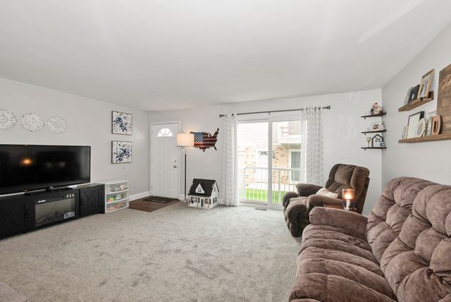 7934 164th Place 7934, Tinley Park, IL 60477