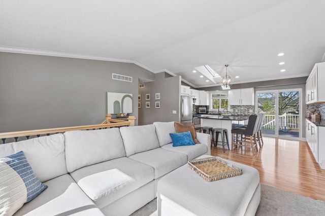 13704 Alabama Avenue S, Savage, MN 55378