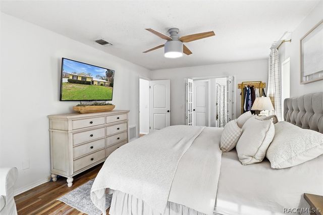 203 N McGowan Avenue, Crystal River, FL 34429