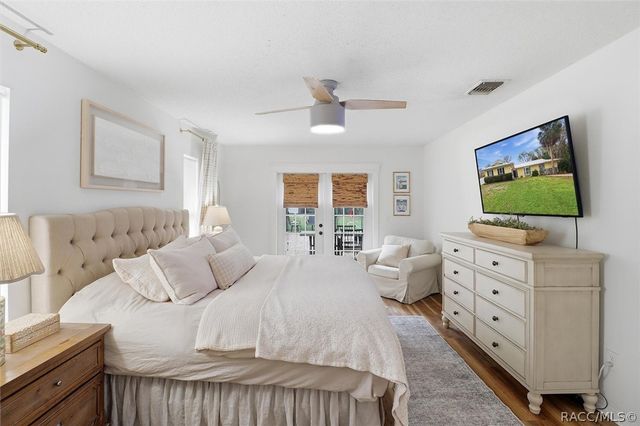 203 N McGowan Avenue, Crystal River, FL 34429