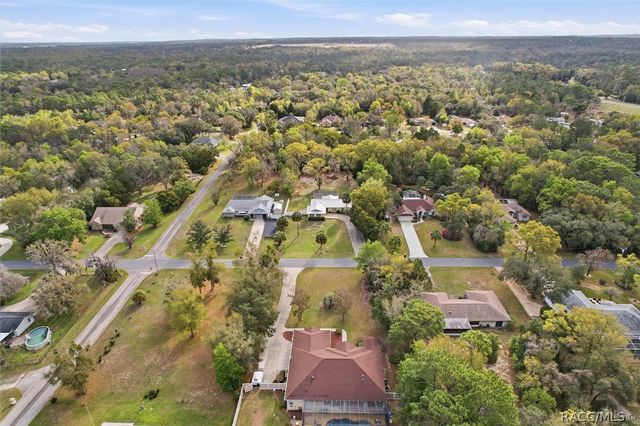 203 N McGowan Avenue, Crystal River, FL 34429