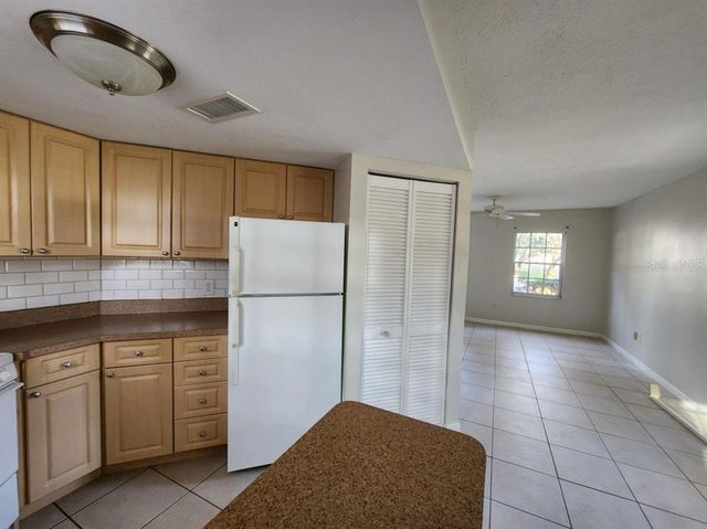 7990 MIDWAY DRIVE TERRACE M103, Ocala, FL 34472
