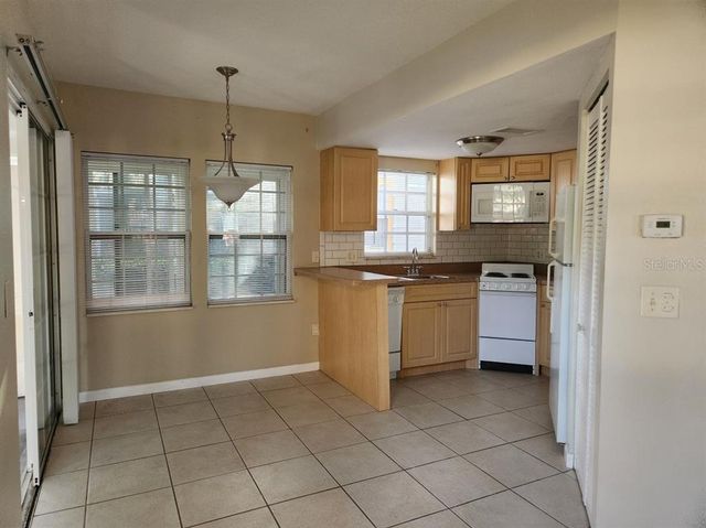 7990 MIDWAY DRIVE TERRACE M103, Ocala, FL 34472