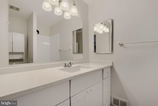 9501 SEA SHADOW, Columbia, MD 21046